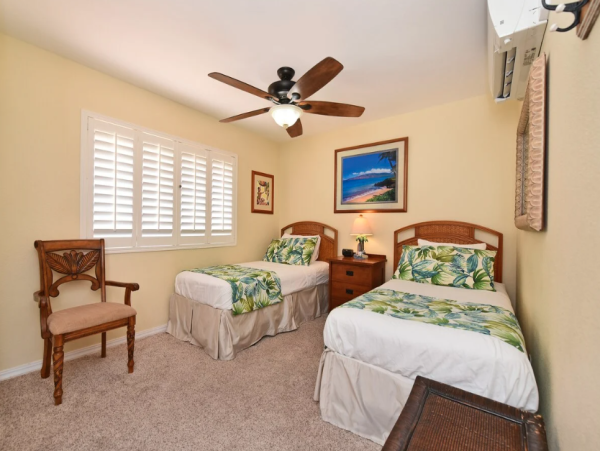 Luxury Oceanfront Condo in West Maui - Stunning Views & Amenities